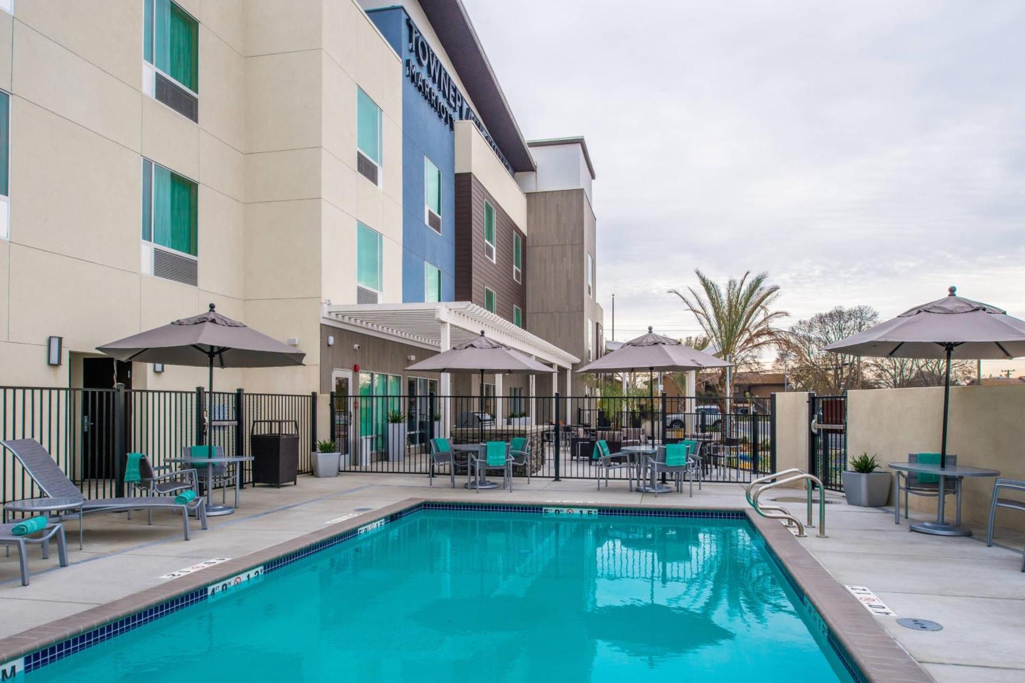 Towneplace Suites By Marriott Merced Exteriér fotografie